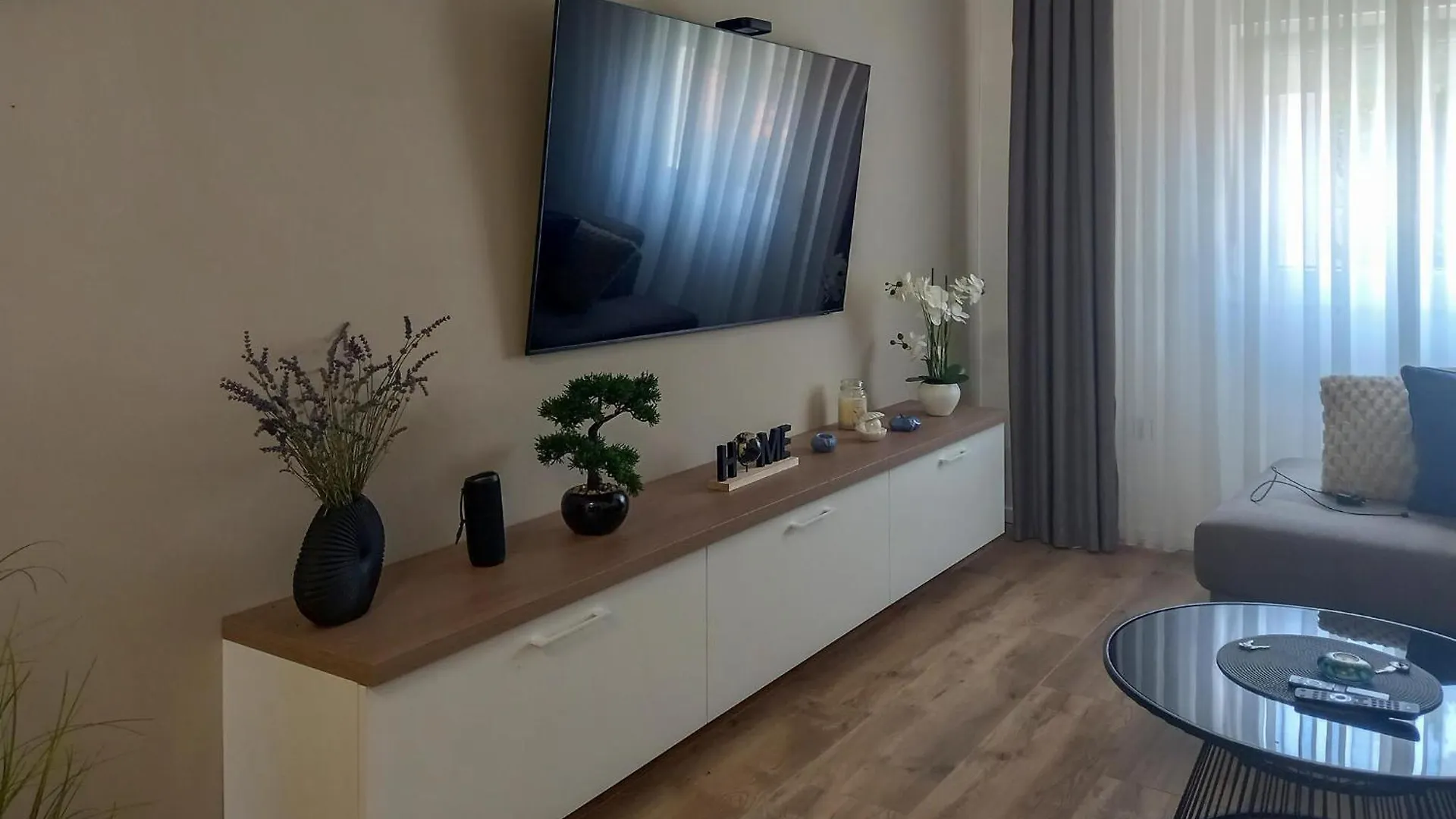 2 Bedroom Beautiful Home In Posedarje Prázdninový dům